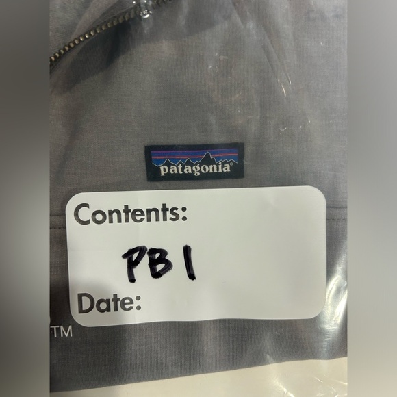Patagonia Women's Medium Ahnya 1/4 Zip Pullover Noble Grey Jacket NWT - Picture 10 of 10